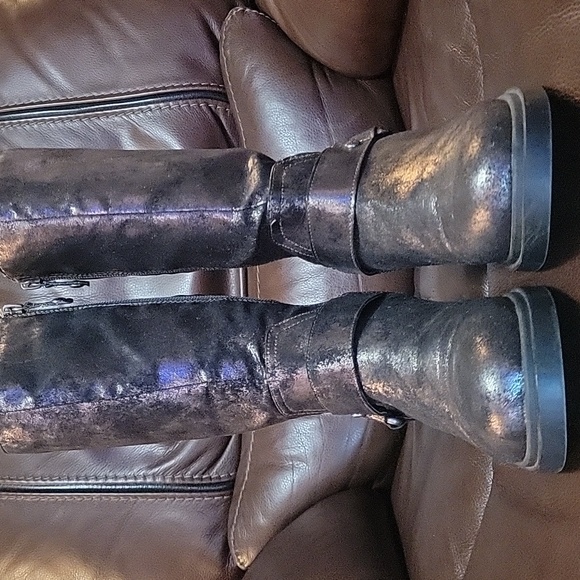 Sz7.5 Simply Vera Wang Metallic Silver & Black Boots - Picture 9 of 16